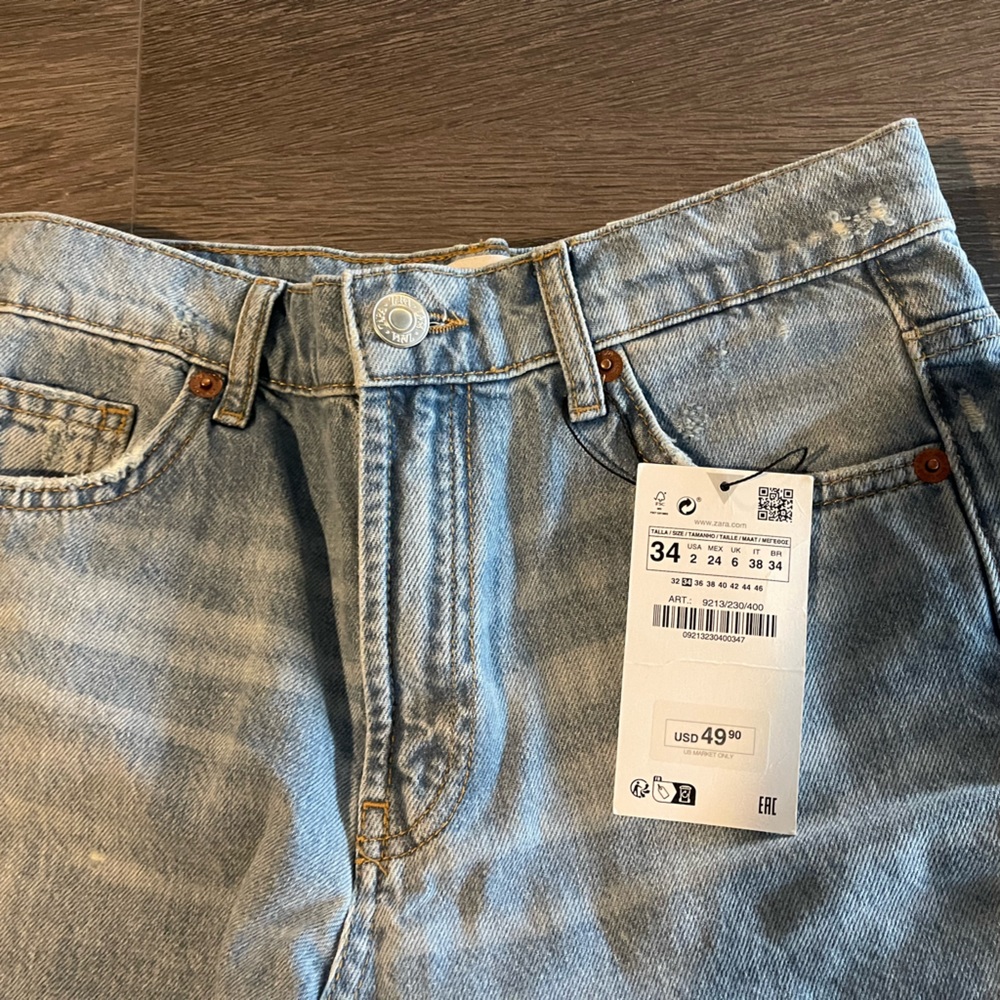 Zara mid rise loose fit jeans size 34 equivalent to size 2